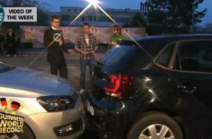 Perierga.gr - Απίστευτο παρκάρισμα για ...ρεκόρ