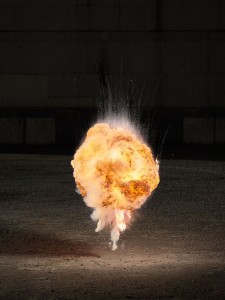 Perierga.gr-Εντυπωσιακές φωτογραφίες τραβηγμένες την στιγμή της έκρηξης
