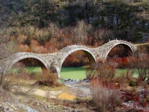 Υπέροχα πέτρινα γεφύρια της Βόρεια Ελλάδας!