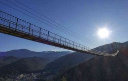 Perierga.gr - Η μεγαλύτερη κρεμαστή πεζογέφυρα στη Βόρεια Αμερική