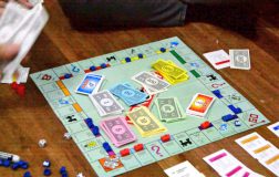Perierga.gr - Monopoly: Η ιστορία του αγαπημένου επιτραπέζιου παιχνιδιού