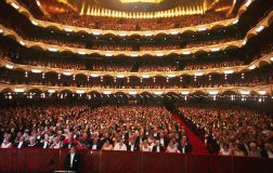 Perierga.gr - Η Μετροπόλιταν Όπερα αναμεταδίδει δωρεάν τις παραστάσεις των τελευταίων 14 ετών