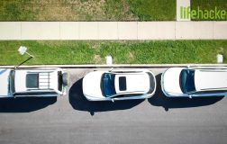 Perierga.gr - Πώς θα παρκάρεις εύκολα ανάμεσα σε δυο αυτοκίνητα;