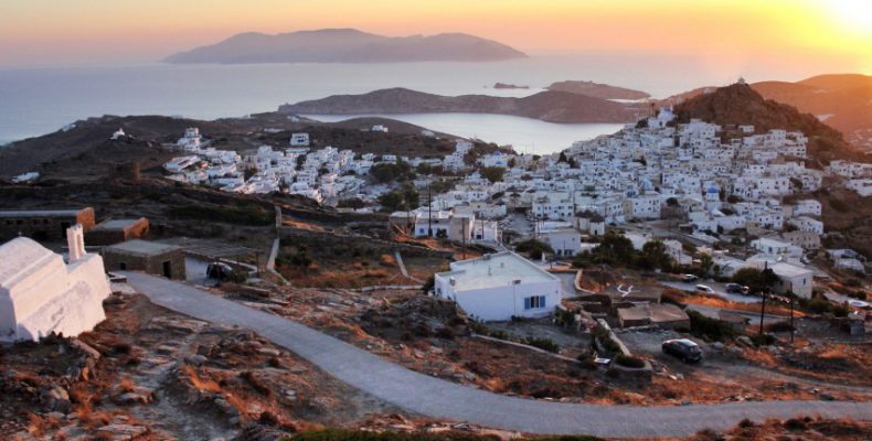 Perierga.gr - Τα 14 ελληνικά νησιά που προτείνει η Daily Mail, για ζευγάρια, οικογένειες, διασκέδαση, ηρεμία