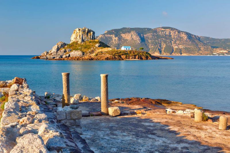 Perierga.gr - Τα 14 ελληνικά νησιά που προτείνει η Daily Mail, για ζευγάρια, οικογένειες, διασκέδαση, ηρεμία Perierga.gr - Τα 14 ελληνικά νησιά που προτείνει η Daily Mail, για ζευγάρια, οικογένειες, διασκέδαση, ηρεμία